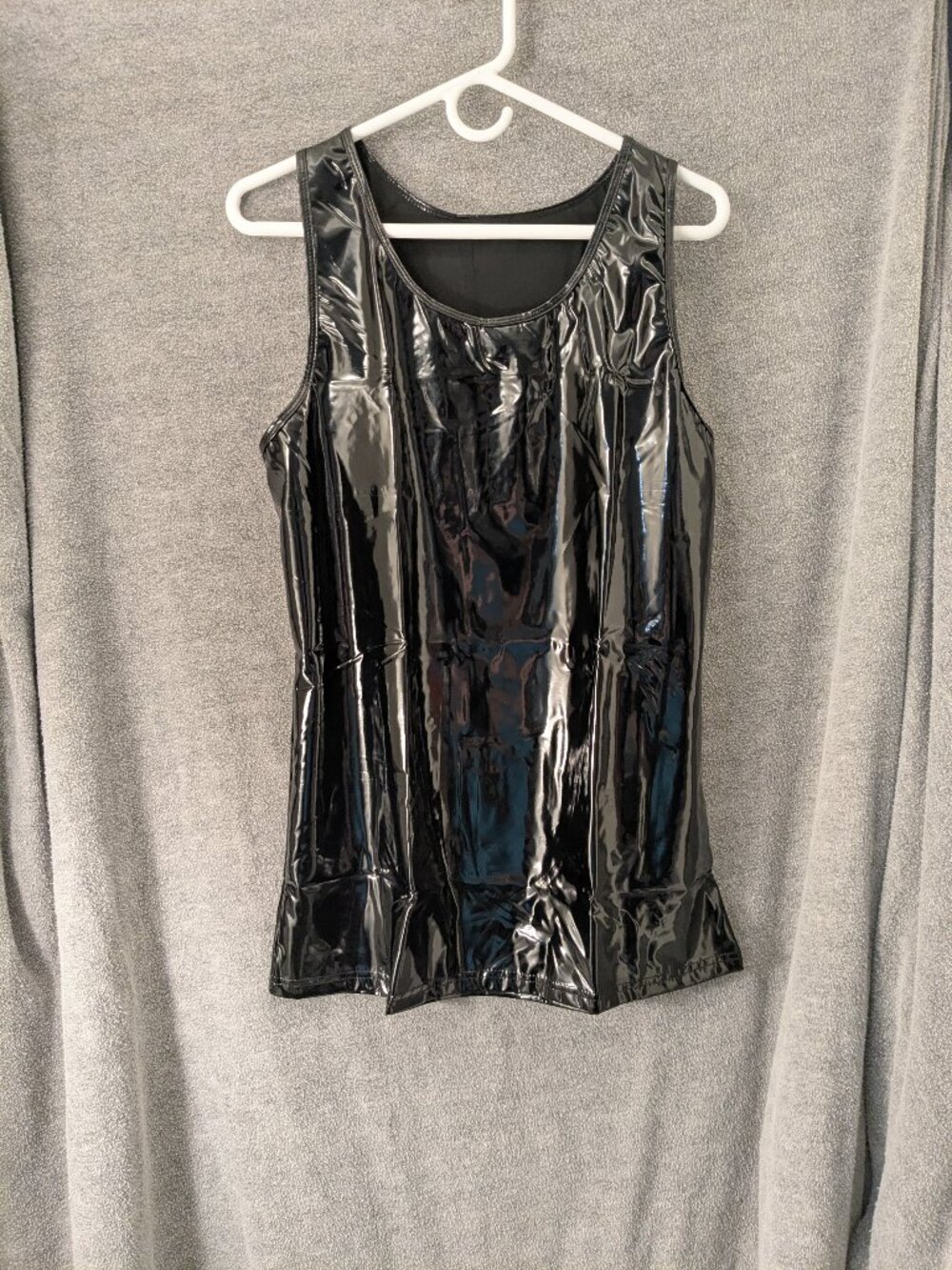 New! XL Polyurethane Black Sleeveless Top 41-42" Chest